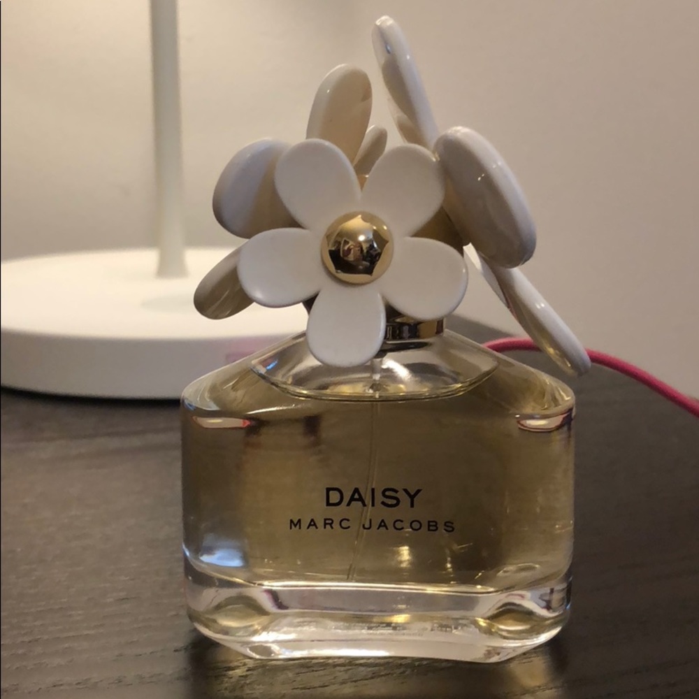 Marc Jacobs Daisy perfume